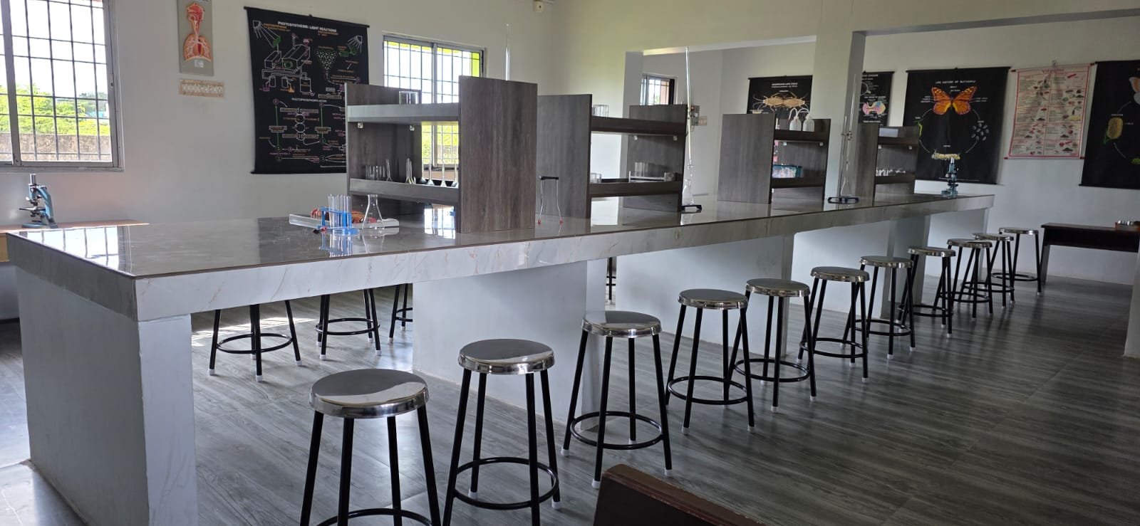 leadersvidyashramschool